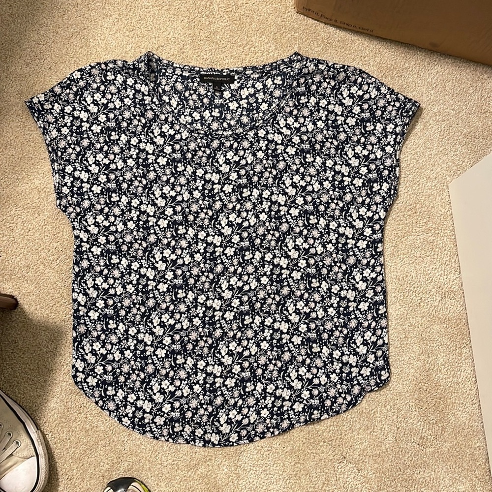 Banana Republic short sleeve shirt